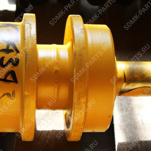 Каток поддерживающий 14X-30-00140 KOMATSU D65E-12 14X-30-00143