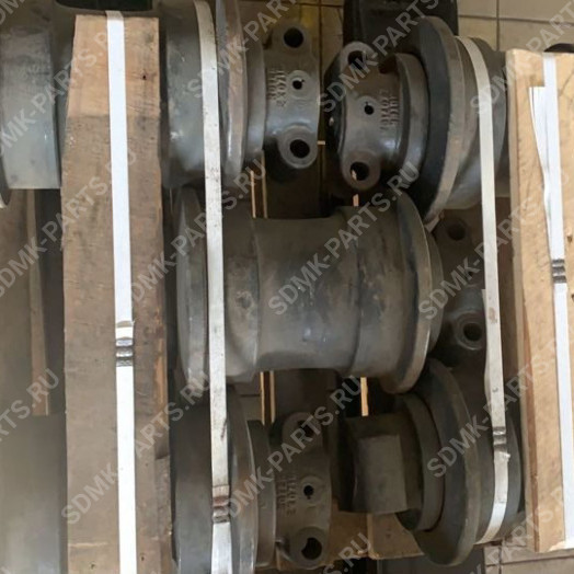 Каток опорный HITACHI ZX450-3 9072631